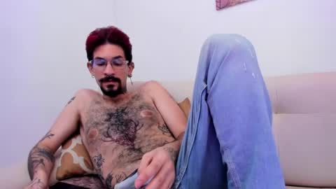Snapshot of jonathan_sinn chatting on 06/05/26, 04:52 jonathan_sinn online show from 06/05/26, 04:52