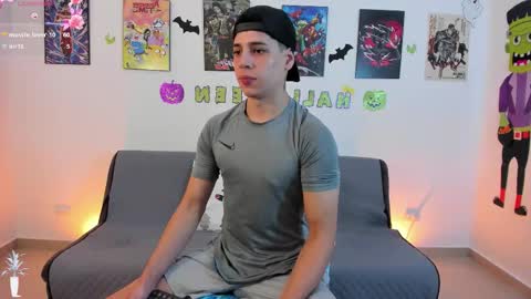 Snapshot of jonathanjoestar_ chatting on 10/25/25, 10:37 Instagram jonathanfit14 online show from 10/25/25, 10:37