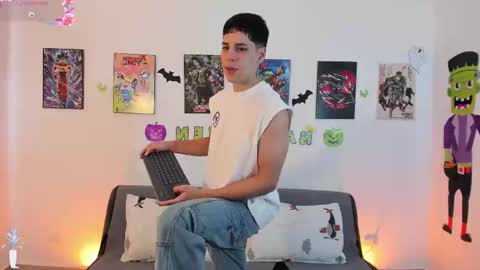 Snapshot of jonathanjoestar_ chatting on 10/26/25, 07:42 Instagram jonathanfit14 online show from 10/26/25, 07:42