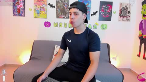 Snapshot of jonathanjoestar_ chatting on 11/02/25, 10:45 Instagram jonathanfit14 online show from 11/02/25, 10:45