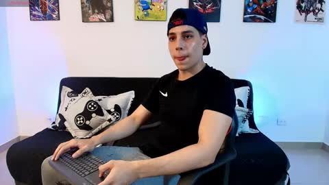 Snapshot of jonathanjoestar_ chatting on 04/30/26, 11:20 Instagram jonathanfit14 online show from 04/30/26, 11:20