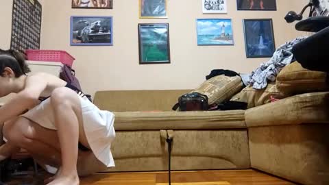 Snapshot of jonellecogburn chatting on 12/16/25, 04:12 Mia online show from 12/16/25, 04:12