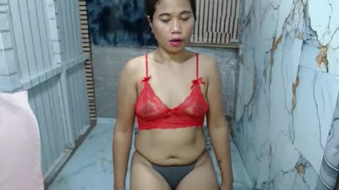 Snapshot of jonna2568 chatting on 11/28/25, 01:58 jonna2568 online show from 11/28/25, 01:58