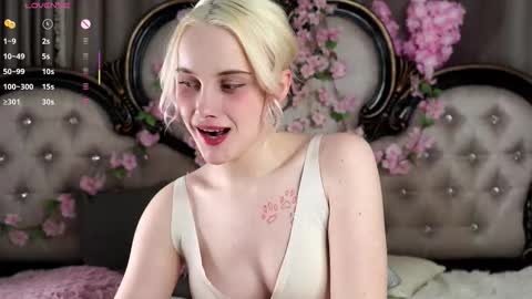 Snapshot of jonnienita chatting on 03/28/26, 11:21 Alice online show from 03/28/26, 11:21