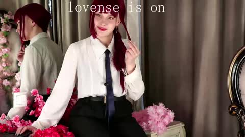 Snapshot of jonnienita chatting on 04/12/26, 11:26 Alice online show from 04/12/26, 11:26
