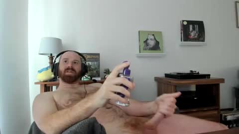 Snapshot of jonnlulz chatting on 01/05/25, 10:08 Jon online show from 01/05/25, 10:08