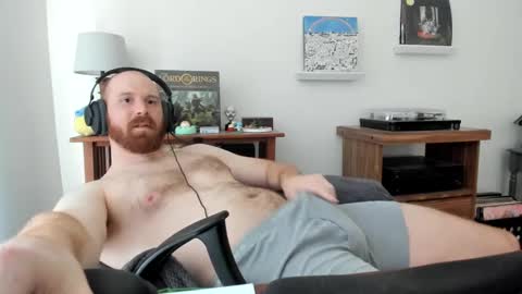 Snapshot of jonnlulz chatting on 03/10/25, 11:38 Jon online show from 03/10/25, 11:38