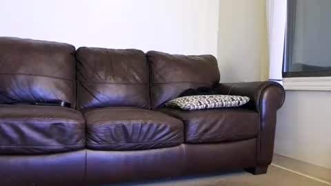 Snapshot of jonny4u_xxx chatting on 10/22/25, 10:59 John online show from 10/22/25, 10:59