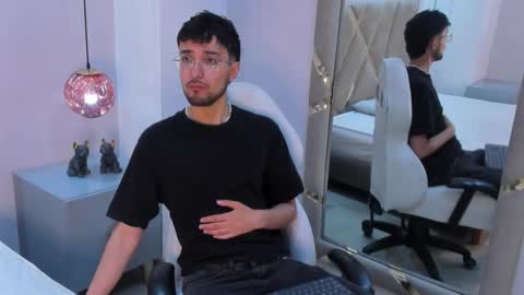 JonnyGreey online show from 11/17/25, 06:35