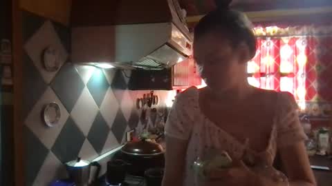 Snapshot of jony_marta chatting on 10/04/25, 06:06 Jony Marta GMT 2000-0100 every day online show from 10/04/25, 06:06