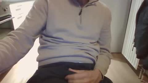 Snapshot of jop55 chatting on 10/27/25, 08:24 Jop55 online show from 10/27/25, 08:24