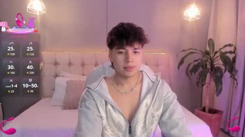 Snapshot of jordan_24_ chatting on 10/23/25, 09:35 JORDAN online show from 10/23/25, 09:35