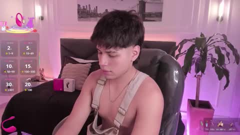 Snapshot of jordan_24_ chatting on 11/08/25, 09:46 JORDAN online show from 11/08/25, 09:46