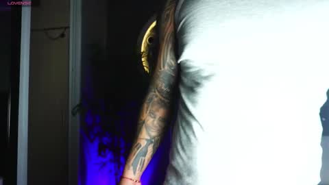 Snapshot of jordan_mayers chatting on 10/31/25, 09:10 Jordan online show from 10/31/25, 09:10