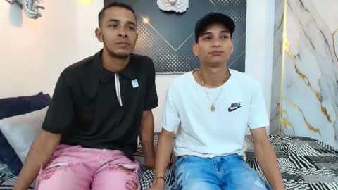 Snapshot of jordanandandrew chatting on 09/19/25, 07:36 jordanandandrew online show from 09/19/25, 07:36