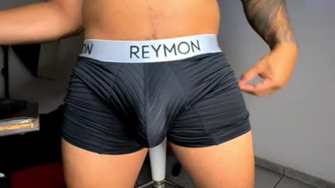 Snapshot of jordylatin202 chatting on 10/03/25, 01:02 DAVID online show from 10/03/25, 01:02