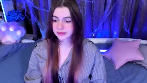 Rose online show from 10/26/25, 04:57