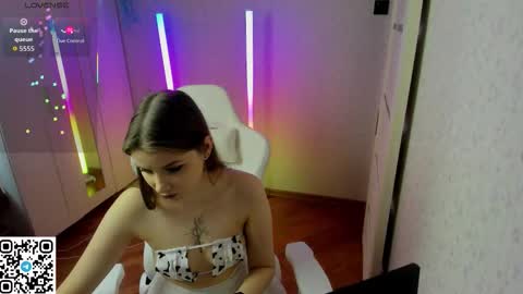 Snapshot of jorroger chatting on 02/11/26, 08:30 Mila online show from 02/11/26, 08:30