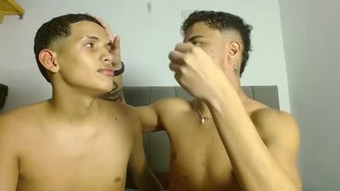 JOSE AND DANIEL online show from 07/01/26, 04:47