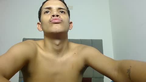 JOSE AND DANIEL online show from 07/25/26, 08:01
