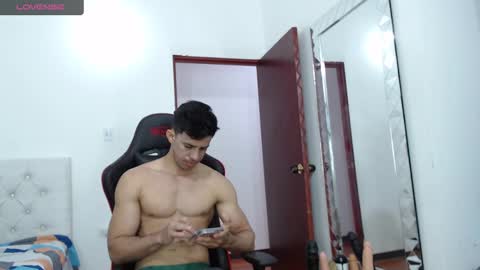 jose_rumbero91 online show from 12/11/24, 12:12