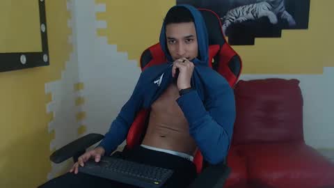 jose_sexycumm online show from 12/23/24, 07:52