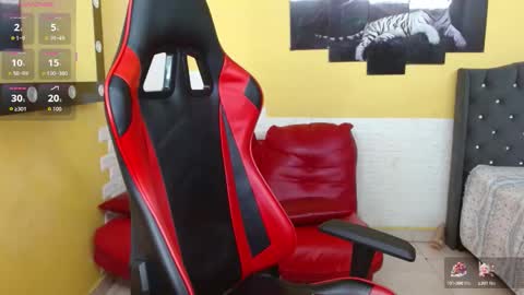 Snapshot of jose_sexycumm chatting on 11/28/25, 08:22 jose_sexycumm online show from 11/28/25, 08:22