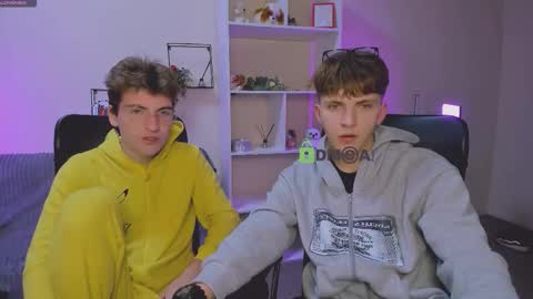 joseph_bear_ online show from 10/11/25, 07:01