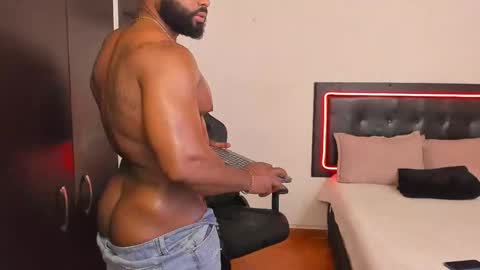 Snapshot of joseph_palacios chatting on 10/29/25, 01:19 joseph palacios online show from 10/29/25, 01:19