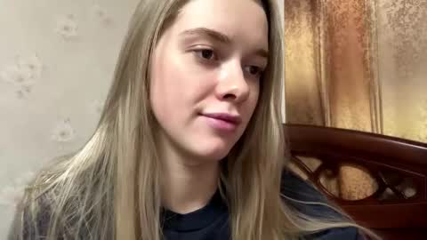 Snapshot of josephstahnke chatting on 12/01/25, 02:11 Anessa online show from 12/01/25, 02:11