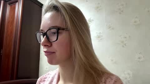 Snapshot of josephstahnke chatting on 12/02/25, 05:35 Anessa online show from 12/02/25, 05:35