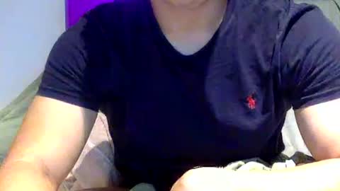 Snapshot of joshasian0713 chatting on 12/04/25, 11:19 joshasian0713 online show from 12/04/25, 11:19