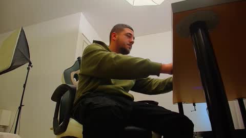 JoshKnight online show from 10/06/25, 05:05