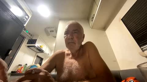 Snapshot of joshua19988945132 chatting on 04/13/26, 01:22 joshua19988945132 online show from 04/13/26, 01:22