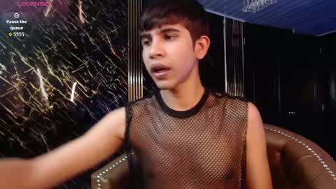 joshua_saenz_ online show from 05/05/26, 03:14
