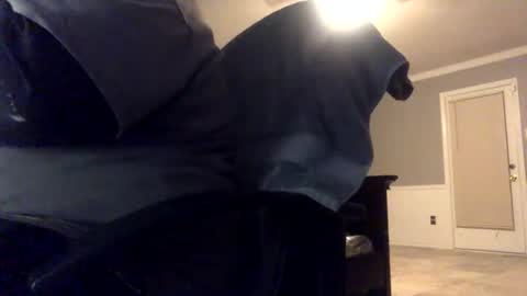 Snapshot of josman23 chatting on 12/09/24, 10:22 josman23 online show from 12/09/24, 10:22