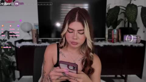 josephine   independent model    online show from 03/01/25, 07:48