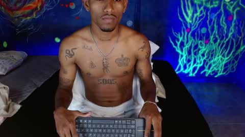 Snapshot of josua_bigcock chatting on 12/01/25, 12:48 Josua online show from 12/01/25, 12:48