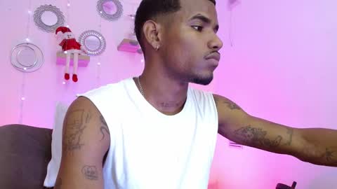 Snapshot of josua_bigcock chatting on 12/05/25, 06:26 Josua online show from 12/05/25, 06:26