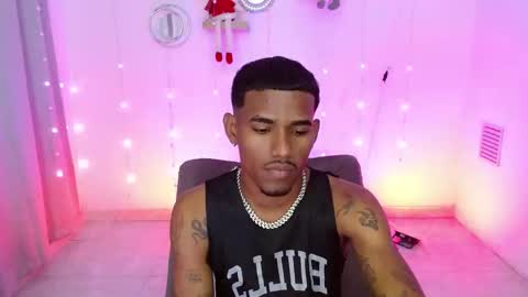 Snapshot of josua_smith chatting on 12/02/25, 12:38 Josua online show from 12/02/25, 12:38