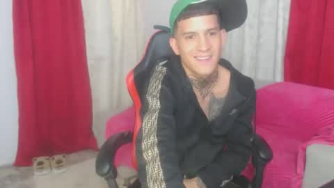 josue_linares online show from 11/07/25, 03:50