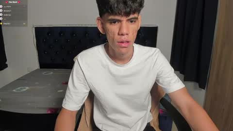Snapshot of josy_11 chatting on 05/23/26, 01:44 josy online show from 05/23/26, 01:44