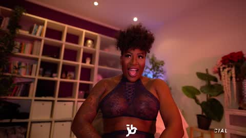 Snapshot of josyblack chatting on 01/14/25, 06:45 josyblack online show from 01/14/25, 06:45