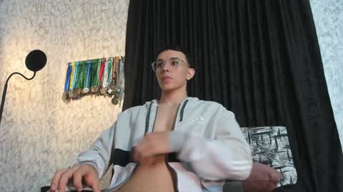 Im Jouliano online show from 01/26/25, 12:01