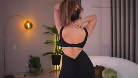 Snapshot of jovanna_smyth chatting on 03/17/26, 12:04 Jov online show from 03/17/26, 12:04