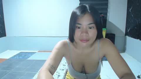 Snapshot of jove_thefoxgirl chatting on 06/17/26, 07:37 lyn online show from 06/17/26, 07:37