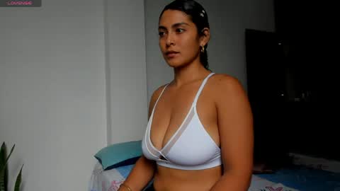 sofiaparker8 online show from 05/02/26, 08:47