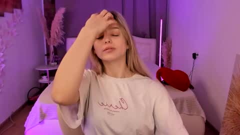 Joyce online show from 09/22/25, 07:43