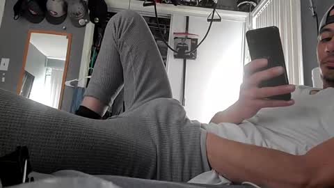 dLowfrk online show from 01/10/25, 07:43