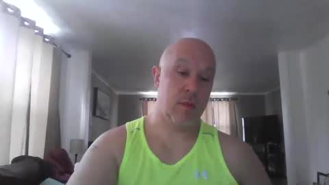 Snapshot of jr1871 chatting on 03/18/26, 01:03 jr1871 online show from 03/18/26, 01:03